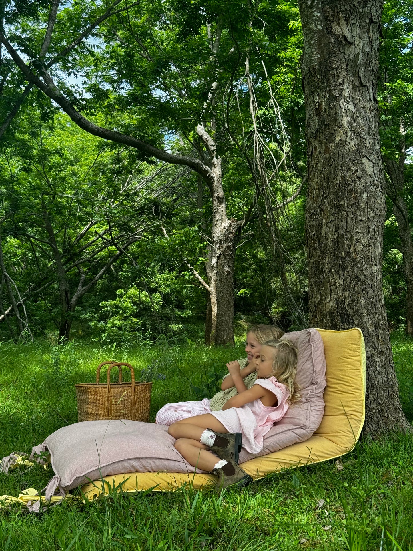 Daisy Yellow & Lemon Bed